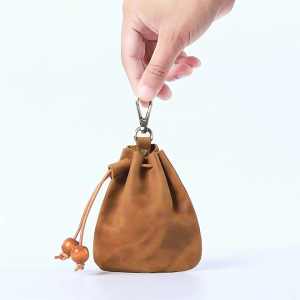 Soft Leather Storage Pouch with Detachable Hook Space Saving Design Leather Texture for Home Decors Travel Use