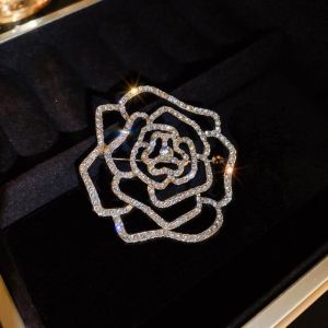 BELLEMODE Korean Style Hollow Camellia Brooch Full Rhinestone Badge Suit Collar Pin Personality Jewelry Accessories Rhinestone Brooch Girls