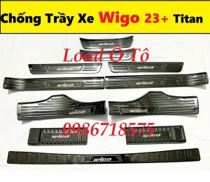 Ốp Bậc Chân Chống Trầy Cốp Titan Xe Toyota Wigo 2023-24 Vân Titan Cao Cấp Sẵn Keo Dán 3M