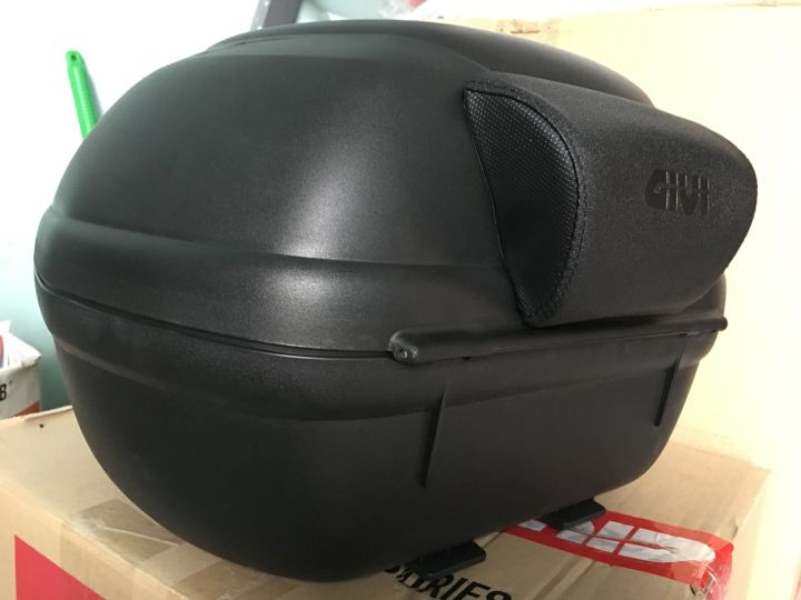 T%E1%BB%B1a%20l%C6%B0ng%20givi%20E88M%20l%E1%BA%AFp%20tr%C3%AAn%20c%C3%A1c%20m%E1%BA%ABu%20th%C3%B9ng%20sau,%20gi%C3%BAp%20m%E1%BB%8Di%20ng%C6%B0%E1%BB%9Di%20tho%E1%BA%A3i%20m%C3%A1i%20khi%20di%20chuy%E1%BB%83n%20-%20Image%204