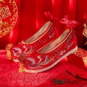 ZEEMIN Womens Red Embroidered Wedding Shoes Spring Autumn New Increased Internal Shallow Ankle Strap String Bead Tassel Hanfu Shoes