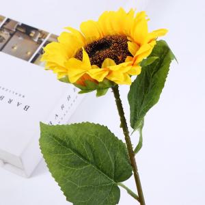 GLOBALTREE Yellow High Quality Creative Silk Flower Home Layout Bride Gifts Sunflower Bouquet Artificial Sunflower Flower DIY Wedding Decor