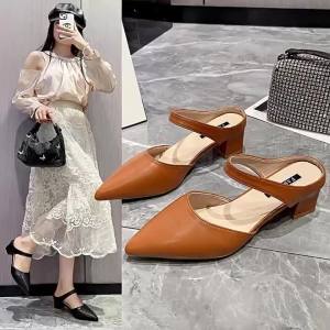 【Free Shipping】Womens outdoor sandals 2025 summer new Korean style closed-toe half-slippers with mid-heel pointed toe chunky heel one-strap sandals