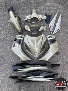 COVERSET BODYSET YAMAHA LC LC135 V1 NESCAFE DESIGN  FREE EMBLEM TIMBUL ORIGINAL HLY HONG LEONG YAMAHA  STRIPE TAMPAL