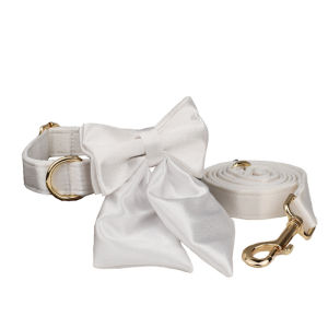 White crystal dog collar leash and harness for small medium and large dogs wholesale from the manufacturer customizable with engraving suitable for cross-border sales