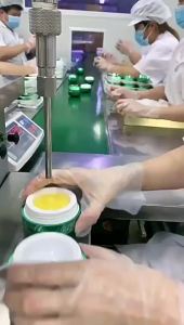 จัดส่งจากจีน [2025] ครีมบำรุงผิวใหม่ Xiangfuer ร้านเสริมสวย ครีมลบจุด ไวท์เทนนิ่ง ครีมบำรุงผิว ครีมหน้าเปล่า ครีมขี้เกียจ ครีมบำรุงผิว ผลิตภัณฑ์ดูแลผิว ถ่ายทอดสด 042