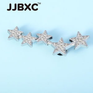 Shoe accessories with metal buckles engraved in silver and synthetic diamonds for fashion shoes.