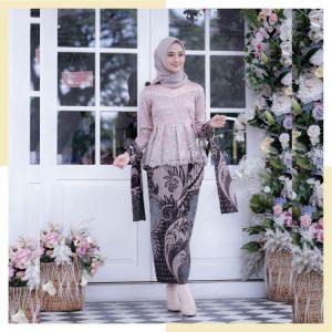 100% TERMURAH (COD) BATIK INDO STORE – Baju Batik couple - Batik - Baju Muslim Wanita Terbaru 2021 - kebaya Coupel Modern - Gamis Batik - Black Dress - Batik Pria - Couple Batik - Batik Sarimbit - Batik Kondangan - batik Keluarga – SET BT1005