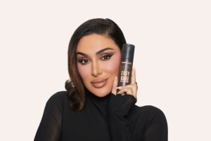 HUDA BEAUTY EASY BAKE SETTING SPRAY WITH 16-HOUR WEAR 100ML