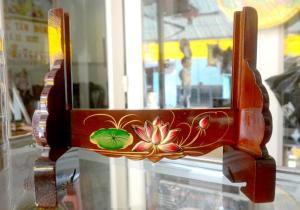 Khung gỗ tăng giảm đặt hình thờ khắc nổi hoa sen-Nhiều cỡ