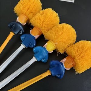 แปรงขัดห้องน้ำตลก ตุ๊กตาตัวละครสร้างสรรค์ เครื่องมือทำความสะอาด ตุ๊กตาเล่นตลก แปรงขัดห้องน้ำ