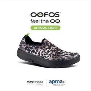 OOFOS OOMG WOMENS  EEZEE SHOE - BLACK CHEETAH รองเท้าเพื่อการฟื้นฟู