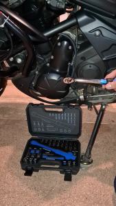 ชุดประแจวัดแรงบิด ชุดประแจปอนด์ 1/4" 32 ชิ้น แบบปรับได้ พร้อมชุดบล็อกและอุปกรณ์ครบชุด ผลิตจากเหล็กคุณภาพสูง แข็งแรง ทนทาน ใช้งานง่าย เหมาะสำหรับงานซ่อมรถยนต์ จักรยาน เครื่องจักร และงาน DIY ในบ้าน