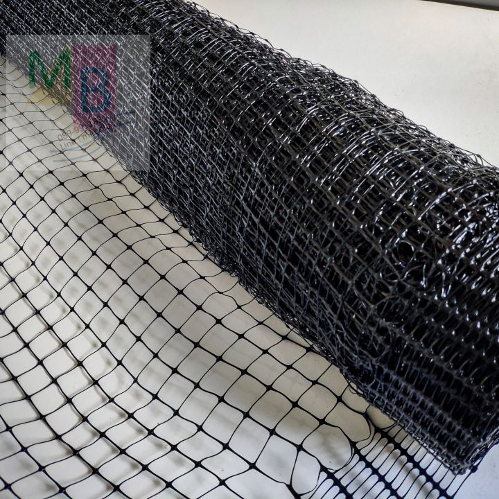 ตาข่ายกรงไก่พลาสติก 1.5x30เมตร สีดำ