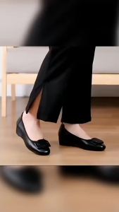 Soft Leather Slip-On Shoes Shallow Shoes New Spring Style Wedge Heel Soft Sole Slip-On Shoes For Mothers WomenS Leather Shoes