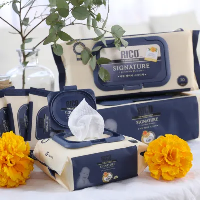Khăn giấy ướt Rico Baby Signature Hàn Quốc -Hàng Chính Hãng - Giấy dày khổ to dập ô cao cấp - 70 tờ - Không Hương an toàn cho bé