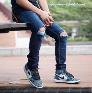 Celana jeans sobek lutut pria ripped jeans softjeans hitam murah melar