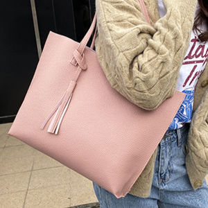 LH.Bigsize ปังไม่ไหวคอลเลคชั่นใหม่ล่าสุด กระเป๋าแฟชั่นสำหรับสาวๆ งานคือเริ่ดมาก มีให้เลือก 5 สี วัสดุที่ใช้คือดีเวอร์ ใครอยากได้จิ้มในตะกร้าน้า