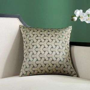 Sarung Bantal Sofa / Cushion Cover Motif Goyard St Louis 45x45cm