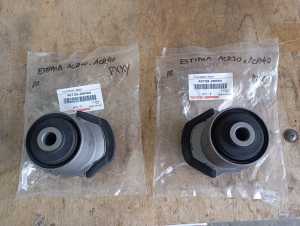 ORIGINAL TOYOTA ESTIMA ACR30 ACR40 REAR AXLE BUSH 2PCS 48725-28080