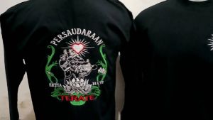 Kaos PSHT Bordir Panjang: Pilihan Modis & Tepat Gaya