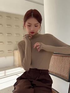 De Rong Ruffled Edge Base Shirt Autumn Winter Solid Color Inner Wear Warm Ruffled Edge Long Sleeve Womens Stylish Round Neck Warm Top