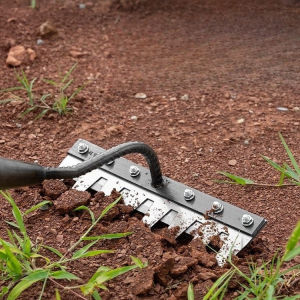 เครื่องมือกำจัดวัชพืช จอบถอนหญ้า คาดถอนหญ้า พลั่วถอนรากหญ้า พวนดินให้ร่วนซุย