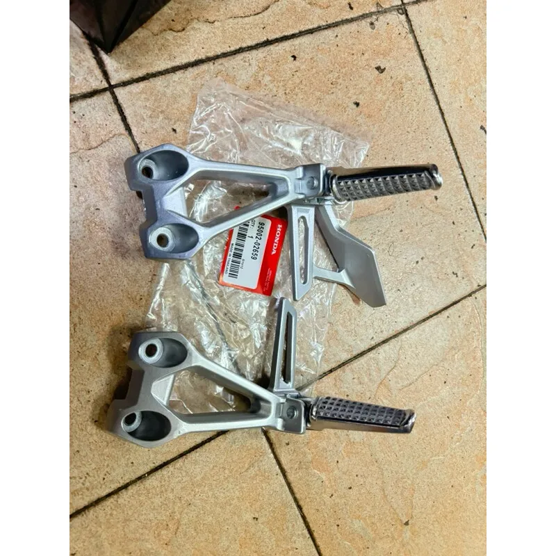 HONDA RS 150 RS150 V1 V2 V3 RSX 150 RSX150 REAR FOOTREST BRACKET