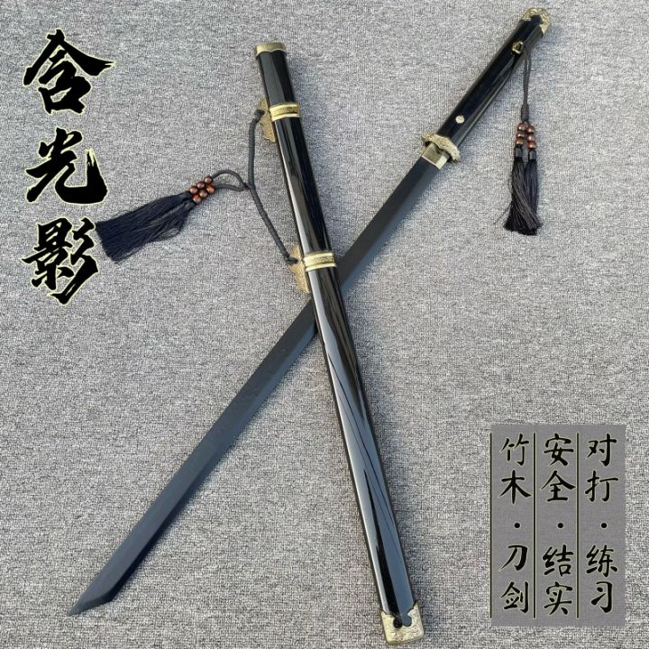 Kiếm gỗ ngang phong cách Trung Hoa thời Đường cổ, kèm bao, đạo cụ biểu ...