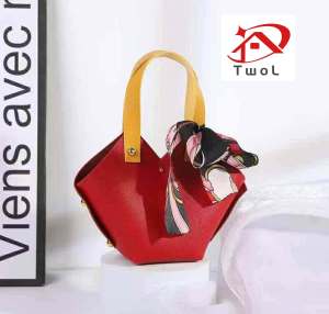TWOL SHOP 1pcs European Wedding Gift Box Leather Gift Bag with Ribbon for Candy Goodies Cookies bag