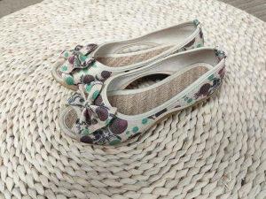 [Free Shipping] 2026 Spring WomenS Embroidered Cloth Shoes MomS Shoes Wedge Heel Casual Peep-Toe Shoes Breathable Sandals For Middle-Aged Women