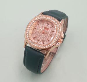 นาฬิกาผู้หญิง นาฬิกาแฟชั่น Geneva ( เจนีวา ) แบรนด์แท้ รุ่นหน้าปัดประดับเพชร