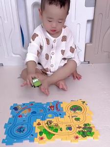 GGMM  Childrens Puzzle Track Puzzle Car Assembled Electric Mini Car Automatic Rail Car Boy and Girl Baby Toys