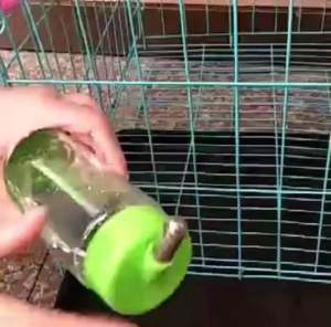 น้ำติดกรง หรือ น้ำติดสัตว์เลี้ยง สุนัข หมา แมว กระต่าย หนู 4 ชนิด - PC-049