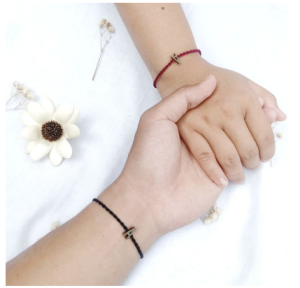 Gelang tali couple costume huruf wanita inisial A sampai Z tipe Mozza by kibas bracelet