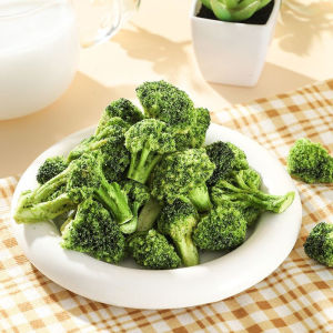 45g 即食咸香椒盐西兰花脆健康零食蔬果干 Instant Salted Pepper Salt Broccoli Crispy Healthy Snacks Dried Fruits Vegetables