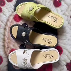 [Free Shipping] Womens Summer Thick-Soled Wedge Sandals for Bathroom Non-Slip Fashionable Outdoor Beach Height-Increasing Moms Sandals