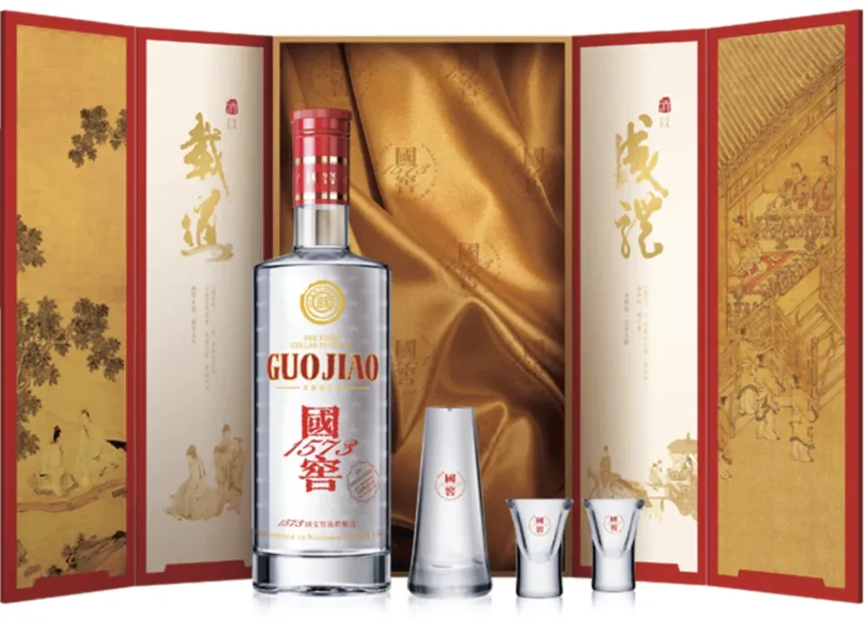 1 Day Delivery - Luzhou Laojiao Guojiao 1573 National Cellar 52% 750ml 2  SETS 国窖1573 泸州老窖高端白酒- CHEAPER THAN 500ml Baijiu - with gift set and glasses  - 1 DAY EXPRESS Delivery -