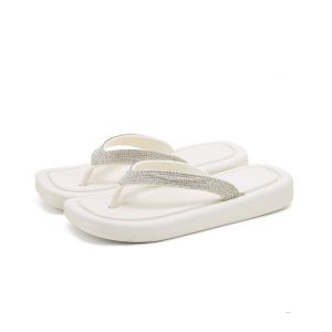 IELGY pinch slippers womens Korean version flat-bottomed EVA sticker drill soft-bottomed beach flip-flops
