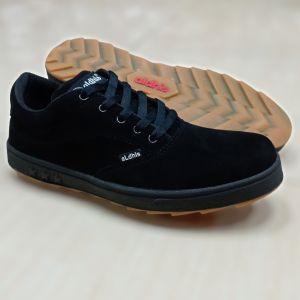 Sepatu Kets Pria Keren Full Black Sneakers Kekinian Terbaru Bisa Buat Sekolah Dan Kerja