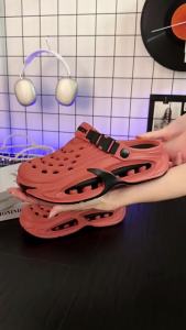 [Free Shipping] Cute Cartoon Clogs For Women 2026 Summer New Style Indoor Non-Slip Outdoor Breathable Closed-Toe Sandals For Men