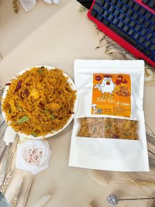 Khô gà lá chanh 500gr thơm ngon không béo được làm từ ức gà tươi