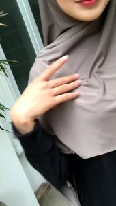 hijab jilbab kerudung instan Jersey bergo raisa.trend 2022 kekinian cantik modern bahan premium.