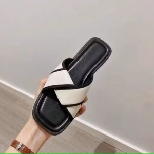 Sandal Wanita Flat Kekinian Kokop Silang Warna Cream Sendal Teplek Cewek Viral - Shahinaz Collection