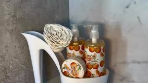 Luxury Spa Gifts for Women – 8 Pc Cherry Blossom Scented Bath and Body Set with Bubble Bath Lotion & More – Luxury Self Care Kit for Wife Mom Girlfriend Birthday Gifts for Women by Draizee