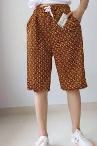 กางเกงลาย เชื้อ ผ้าหนังไก่ ขาสั้น สั้น กระเป๋าข้าง หนังสือ 06 #