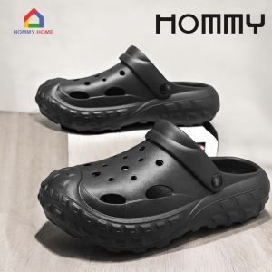 【เปิดตัวรุ่นใหม่ 2025】HST. รองเท้าผู้ชาย แฟชั่น รองเท้าหัวโต มีสายรัด รองเท้าเตะ พื้นนุ่ม (SH-3)