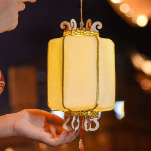 HUADIN Glowing Mid-Autumn Festival Retro Lantern Handheld with Tassel Portable Lantern Romantic Wood Framework Kindergarten Lantern Material Kit Lantern Festival