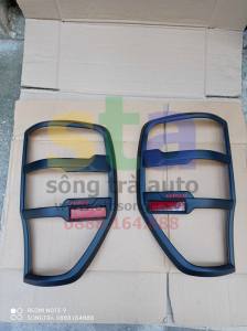 Viền đèn hậu Ford Ranger 2012 - 2021