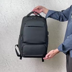 กระเป๋าเป้ผู้ชาย กระเป๋าเป้ขนาดใหญ่ กระเป๋าคอมพิวเตอร์ ผู้ผลิตกระเป๋าเดินทาง USB กระเป๋าเป้สะพายหลังมัลติฟังก์ชั่น Hot
